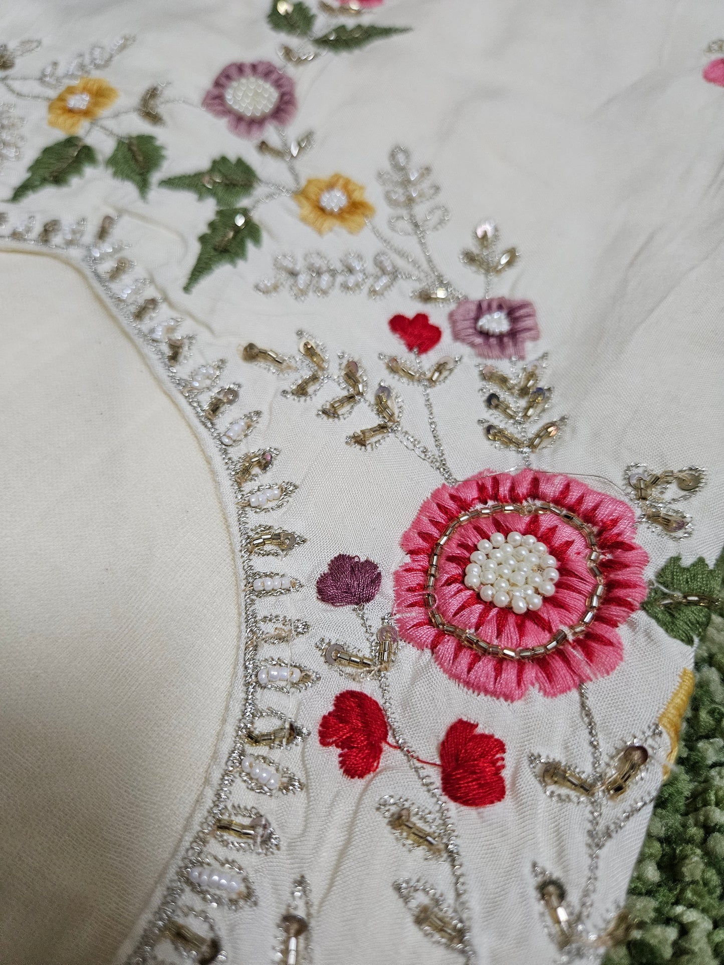 White garden Russian silk suit