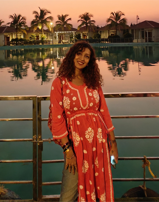 Modal nyra cut chikan kurti