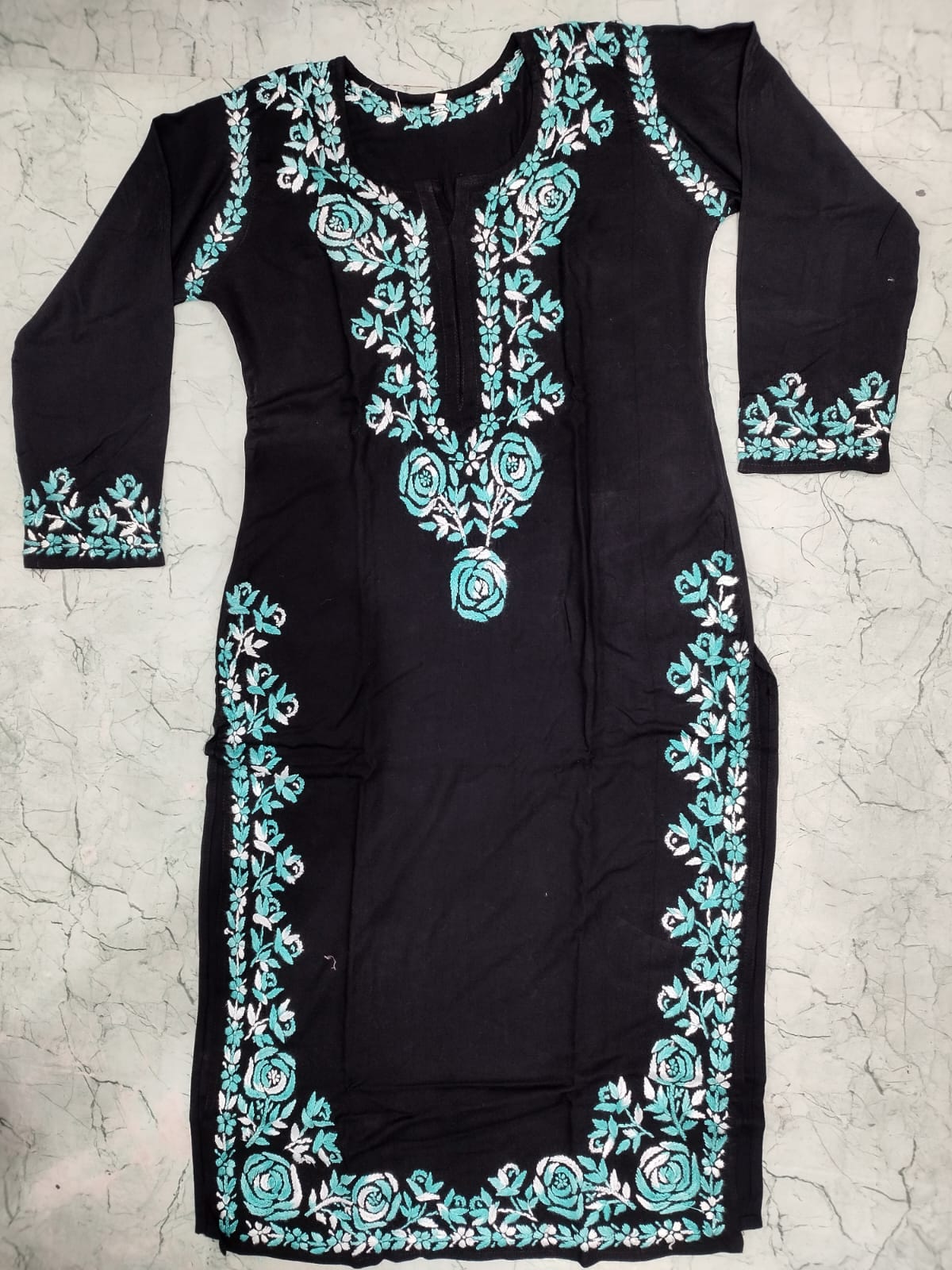 Nazneen chikankari set