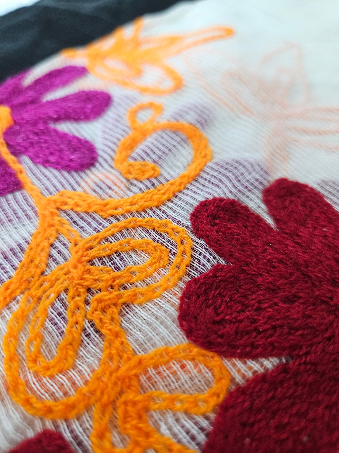Dainty daisy dupatta