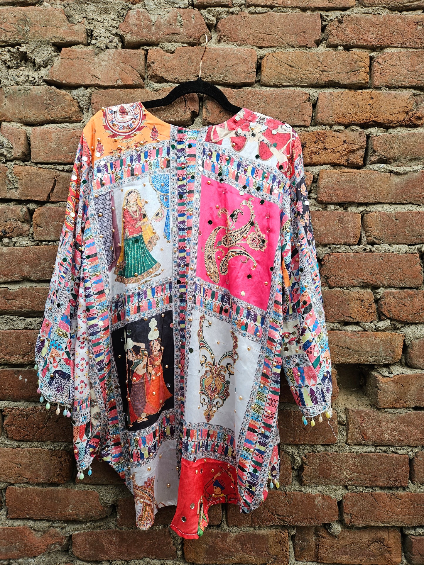 Bell-sleeved Chamkeeli Top