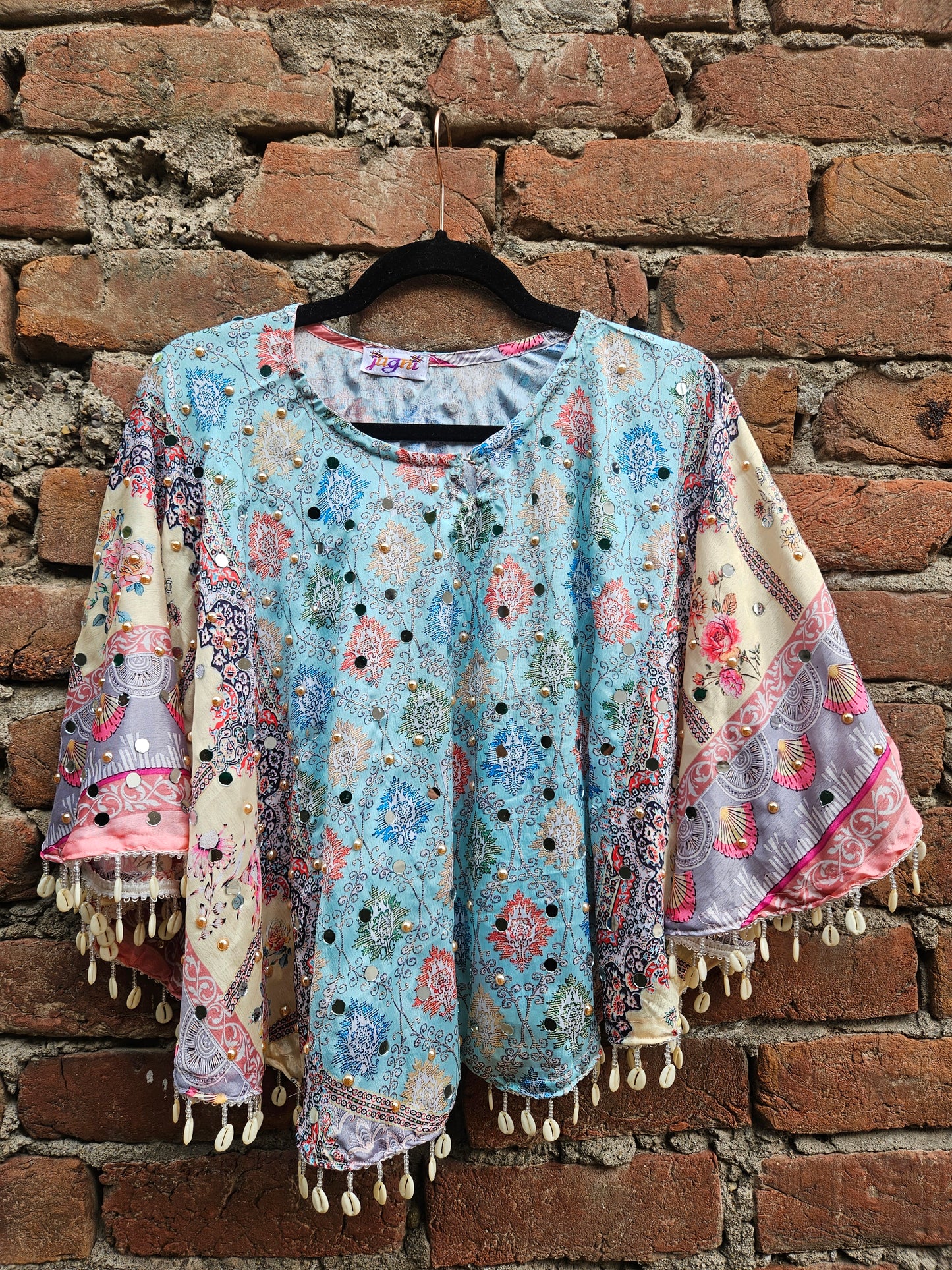 Chamkeeli Titli Cape