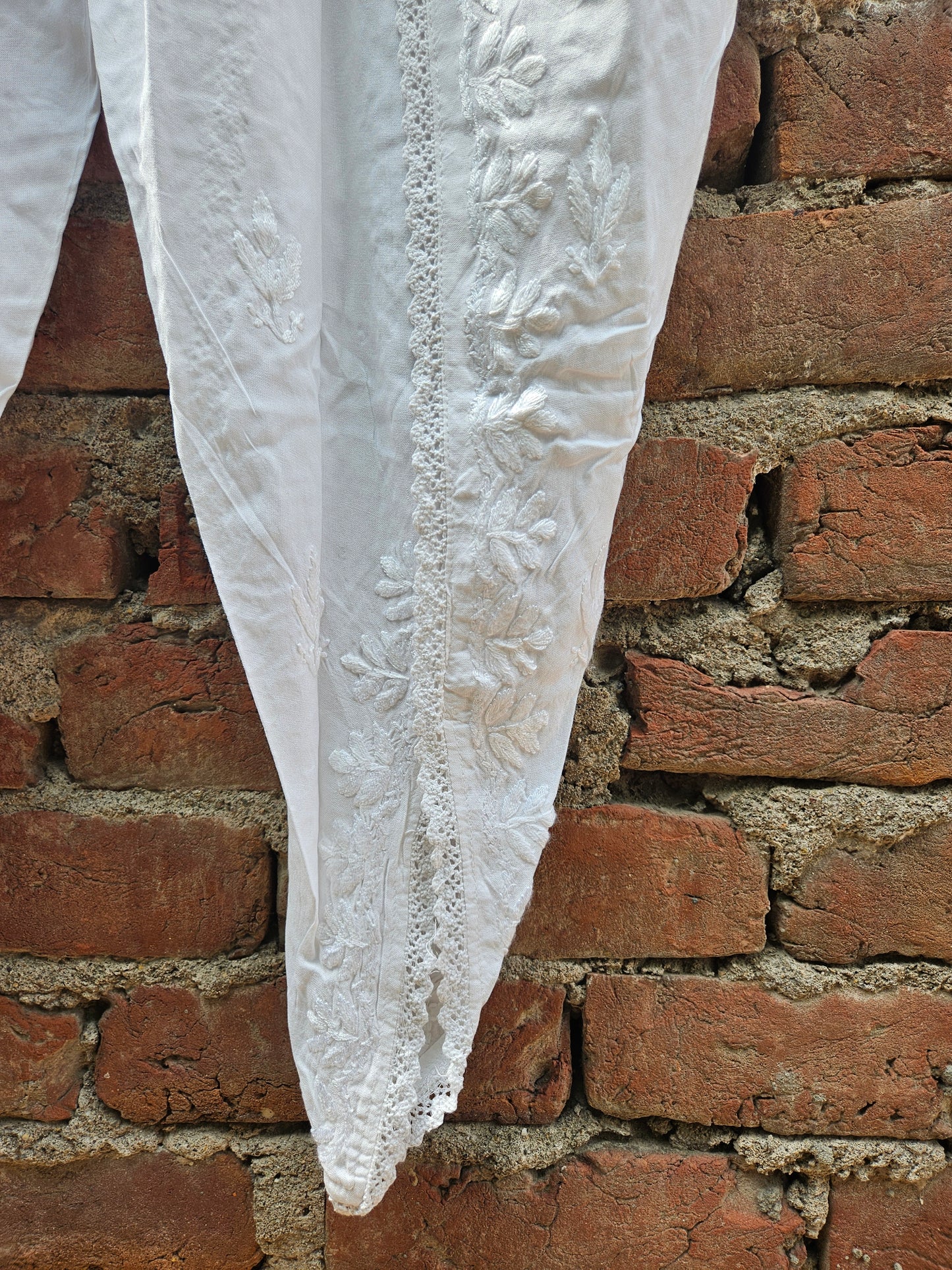 Tulip cut chikan pants